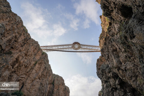 پل معلق ورگه سران؛ جاذبه ای هیجان انگیز در سرعین