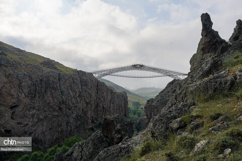 پل معلق ورگه سران؛ جاذبه ای هیجان انگیز در سرعین