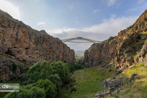 پل معلق ورگه سران؛ جاذبه ای هیجان انگیز در سرعین