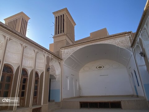 بازدید مدیرعامل صندوق احیا و بهره‌برداری از اماکن تاریخی و فرهنگی کشور  از بناهای تاریخی در شهرستان یزد