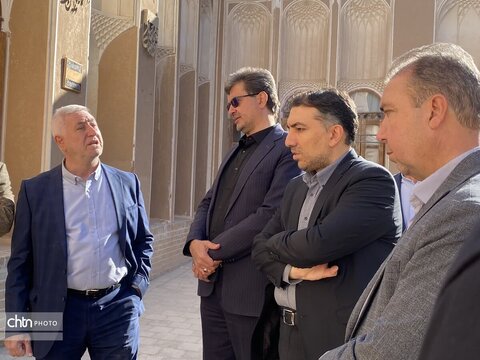 بازدید مدیرعامل صندوق احیا و بهره‌برداری از اماکن تاریخی و فرهنگی کشور  از بناهای تاریخی در شهرستان یزد