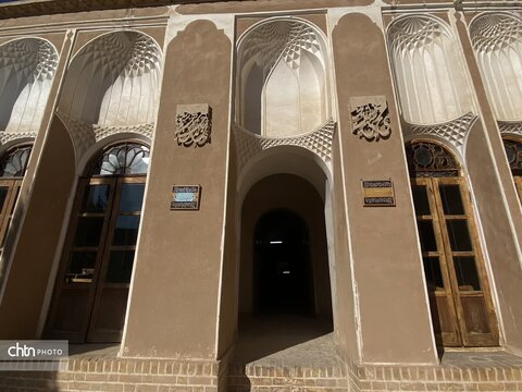 بازدید مدیرعامل صندوق احیا و بهره‌برداری از اماکن تاریخی و فرهنگی کشور  از بناهای تاریخی در شهرستان یزد