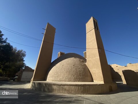 بازدید مدیرعامل صندوق احیا و بهره‌برداری از اماکن تاریخی و فرهنگی کشور  از بناهای تاریخی در شهرستان یزد