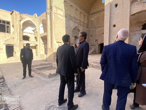 بازدید مدیرعامل صندوق احیا و بهره‌برداری از اماکن تاریخی و فرهنگی کشور  از بناهای تاریخی در شهرستان یزد