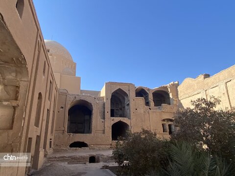 بازدید مدیرعامل صندوق احیا و بهره‌برداری از اماکن تاریخی و فرهنگی کشور  از بناهای تاریخی در شهرستان یزد