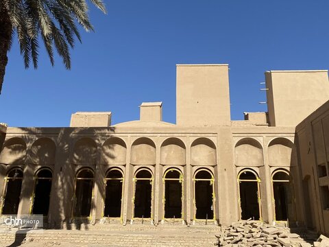 بازدید برزین ضرغامی مدیر عامل صندوق احیا و بهره برداری از اماکن تاریخی و فرهنگی و هیئت همراه از مجموعه چرخاب اردکان