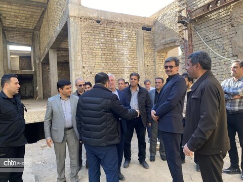 بازدید برزین ضرغامی مدیر عامل صندوق احیا و بهره برداری از اماکن تاریخی و فرهنگی و هیئت همراه از مجموعه چرخاب اردکان