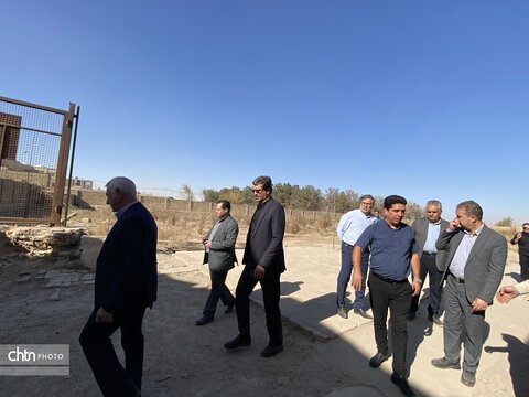 بازدید برزین ضرغامی مدیر عامل صندوق احیا و بهره برداری از اماکن تاریخی و فرهنگی و هیئت همراه از مجموعه حجت آباد وزیر