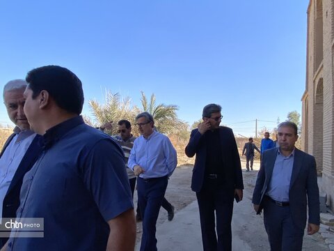 بازدید برزین ضرغامی مدیر عامل صندوق احیا و بهره برداری از اماکن تاریخی و فرهنگی و هیئت همراه از مجموعه حجت آباد وزیر