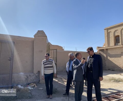 بازدید برزین ضرغامی مدیر عامل صندوق احیا و بهره برداری از اماکن تاریخی و فرهنگی و هیئت همراه از مجموعه حجت آباد وزیر