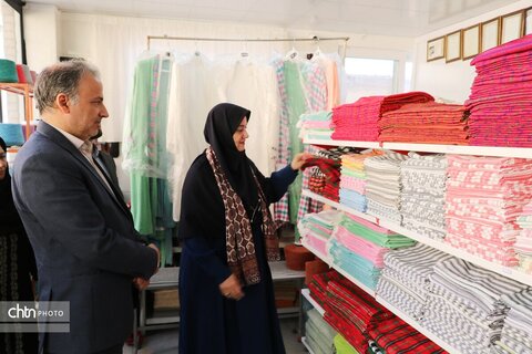 روز سوم سفر مریم جلالی به خراسان شمالی | روستای ملی چادرشب‌بافی روئین