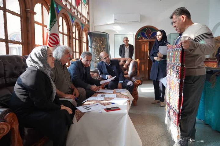 ارسال ۷۵ اثر هنرمندان صنایع‌دستی آذربایجان غربی به هشتمین دوره مهر اصالت ملی