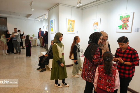 نمایش ۳۳ تابلوی نقاشی نوجوانان زاهدانی در موزه منطقه‌ای جنوب شرق