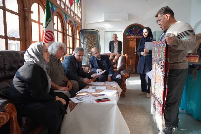 ارسال ۷۵ اثر هنرمندان صنایع‌دستی آذربایجان غربی به هشتمین دوره مهر اصالت ملی