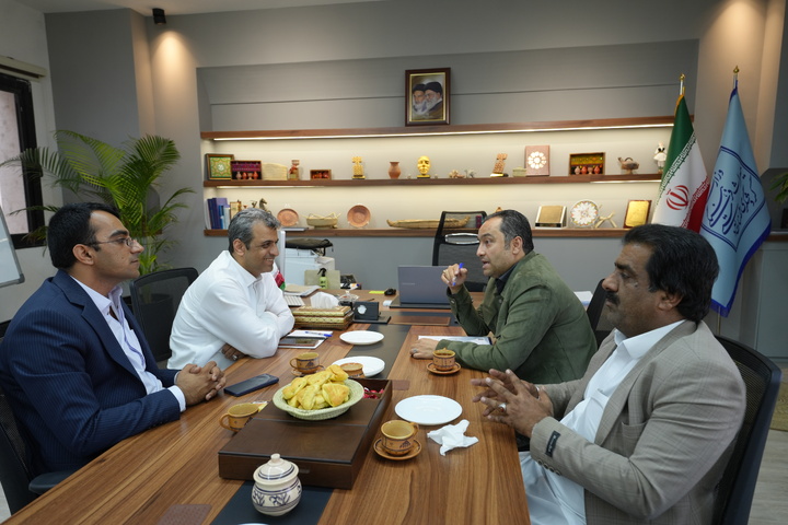 نشست مشترک نماینده مردم سراوان در مجلس شورای اسلامی با مدیرکل میراث فرهنگی سیستان و بلوچستان/ تقویت زیرساخت‌های گردشگری و تزریق روحیه نشاط به مردم