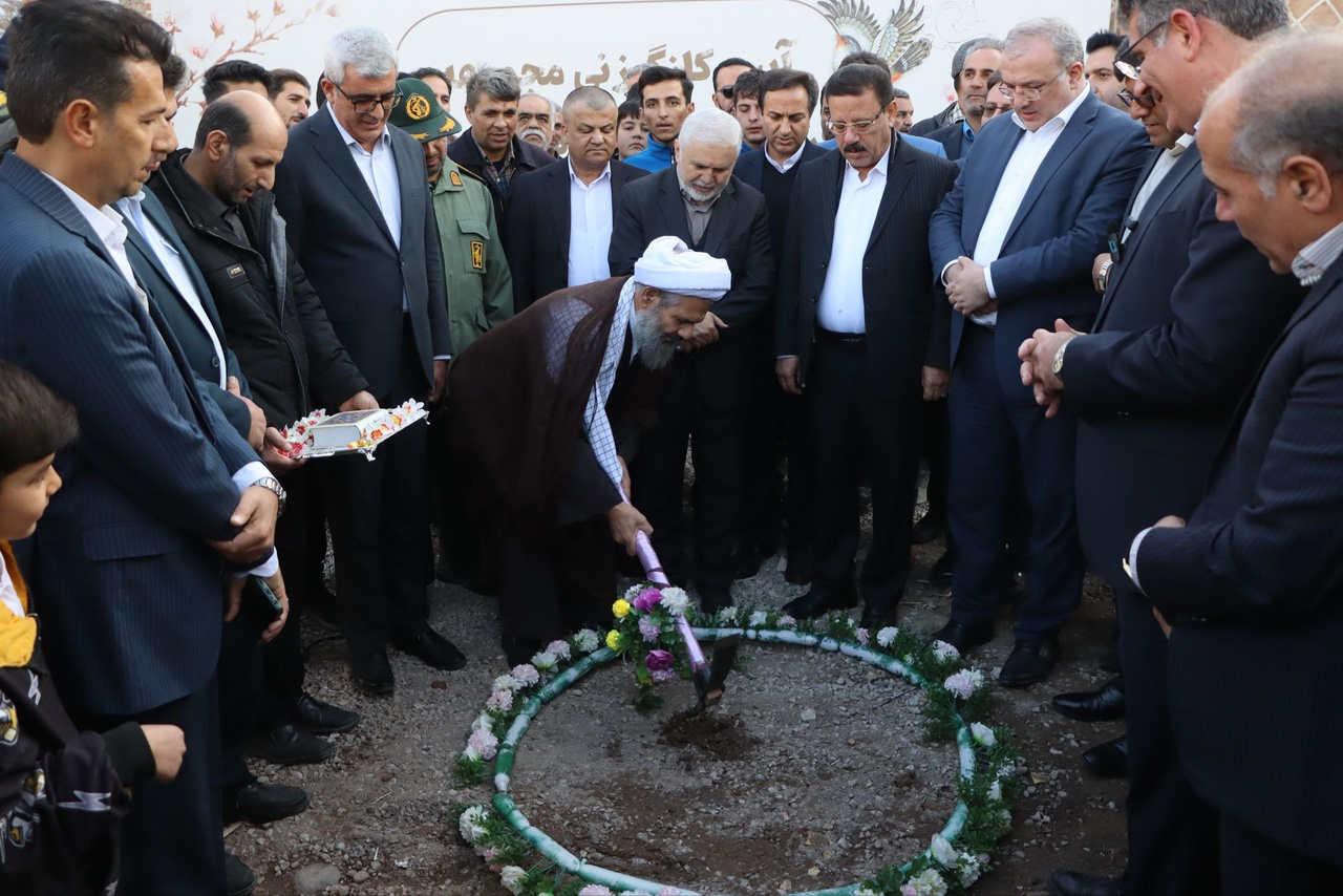 کلنگ‌زنی بخش جدید خدماتی و اداری مجموعه اوحدیه مراغه/ دارابی: آبادانی مبتنی بر میراث، موتور توسعه شهری است