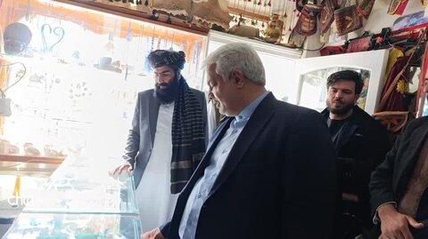 بازدید مدیر کل میراث فرهنگی گردشگری وصنایع دستی خراسان رضوی از اماکن تاریخی و کارگاه های هنر دستی  شهرهرات افغانستان