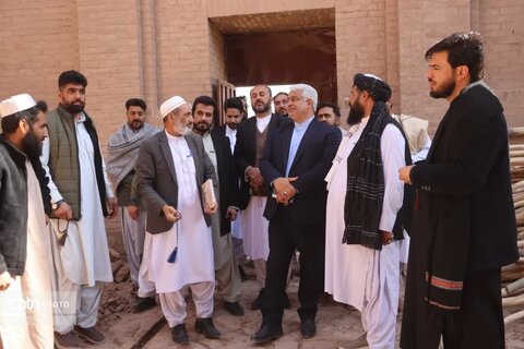 بازدید مدیر کل میراث فرهنگی گردشگری وصنایع دستی خراسان رضوی از اماکن تاریخی و کارگاه های هنر دستی  شهرهرات افغانستان