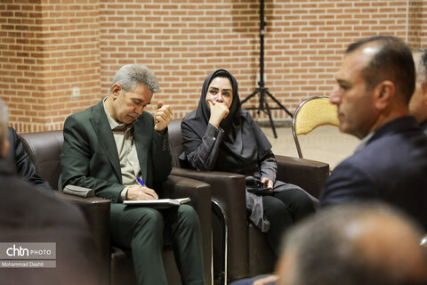 نشست صمیمی معاون توسعه مدیریت و منابع وزارت میراث‌فرهنگی با کارکنان اداره کل میراث‌فرهنگی استان اردبیل