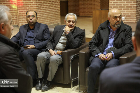 نشست صمیمی معاون توسعه مدیریت و منابع وزارت میراث‌فرهنگی با کارکنان اداره کل میراث‌فرهنگی استان اردبیل