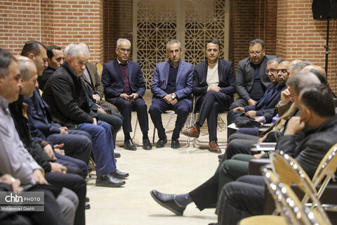 نشست صمیمی معاون توسعه مدیریت و منابع وزارت میراث‌فرهنگی با کارکنان اداره کل میراث‌فرهنگی استان اردبیل