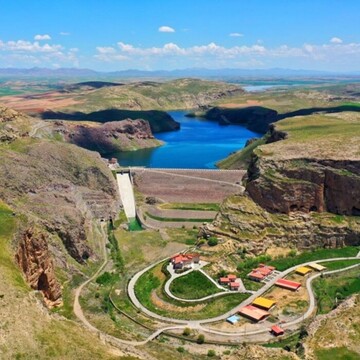 گلابر، روستایی سرسبز و پلکانی