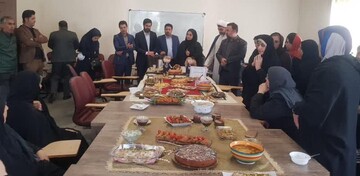 جشنواره غذاهای خانگی و سنتی به همت فرهنگسرای امام خمینی(ره) ارومیه برگزار شد