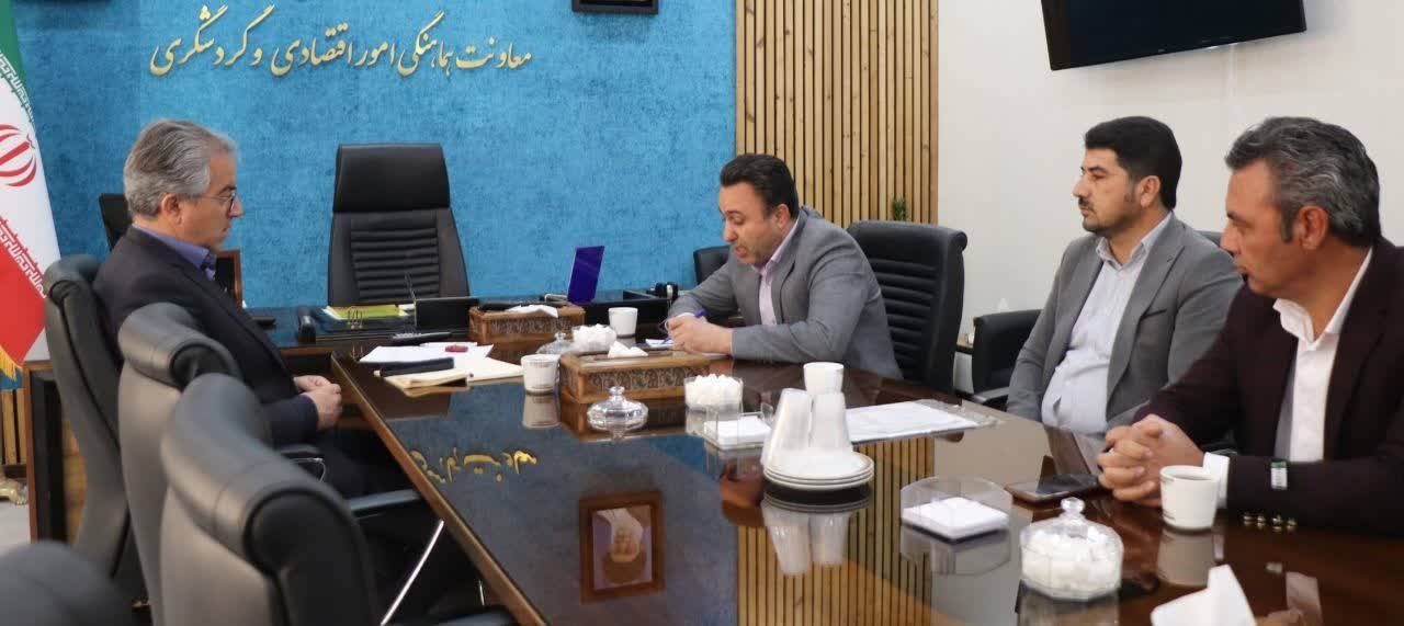 بررسی راهکارهای توسعه اقتصادی و گردشگری شهرستان هرات در استانداری یزد