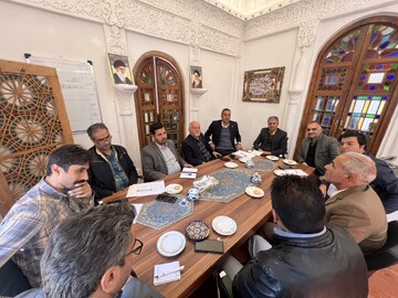 نشست مشترک انجمن‌های اقامتی حوزه گردشگری خراسان جنوبی با اداره نظارت بر اماکن عمومی