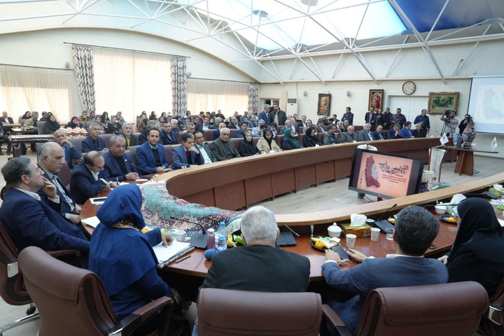 نخستین شهرک صنعتی تخصصی صنایع‌دستی و فرش کشور در آذربایجان‌ غربی ایجاد می‌شود