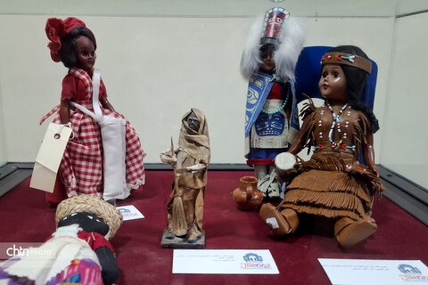 نمایشگاه سیار «عروسک های ملل» در موزه مردم شناسی خلیج فارس بندرعباس