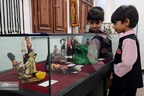 نمایشگاه سیار «موزه عروسک‌های ملل و فرهنگ ایران» در موزه خلیج‌فارس بندرعباس