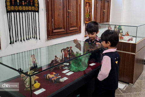 نمایشگاه سیار «عروسک های ملل» در موزه مردم شناسی خلیج فارس بندرعباس