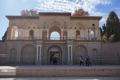 آغاز مرمت سردر باغ شاهزاده ماهان