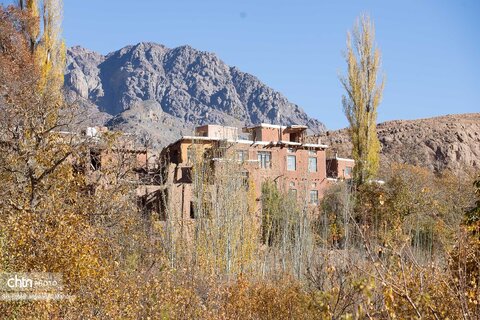 گذر پاییز در ابیانه