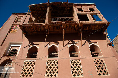 گذر پاییز در ابیانه