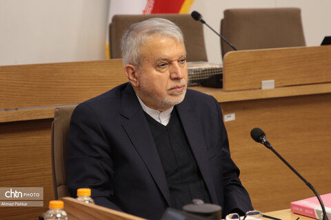 نشست تشکل‌های حرفه‌ای گردشگری با وزیر میراث فرهنگی، گردشگری و صنایع دستی