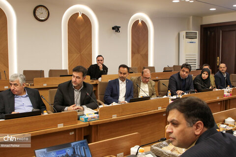 نشست تشکل‌های حرفه‌ای گردشگری با وزیر میراث فرهنگی، گردشگری و صنایع دستی