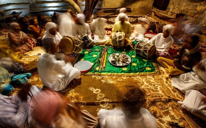 زار؛ آیین موسیقی درمانی جزایر و کرانه‌های خلیج فارس و نماد چندلایه‌ای از هویت