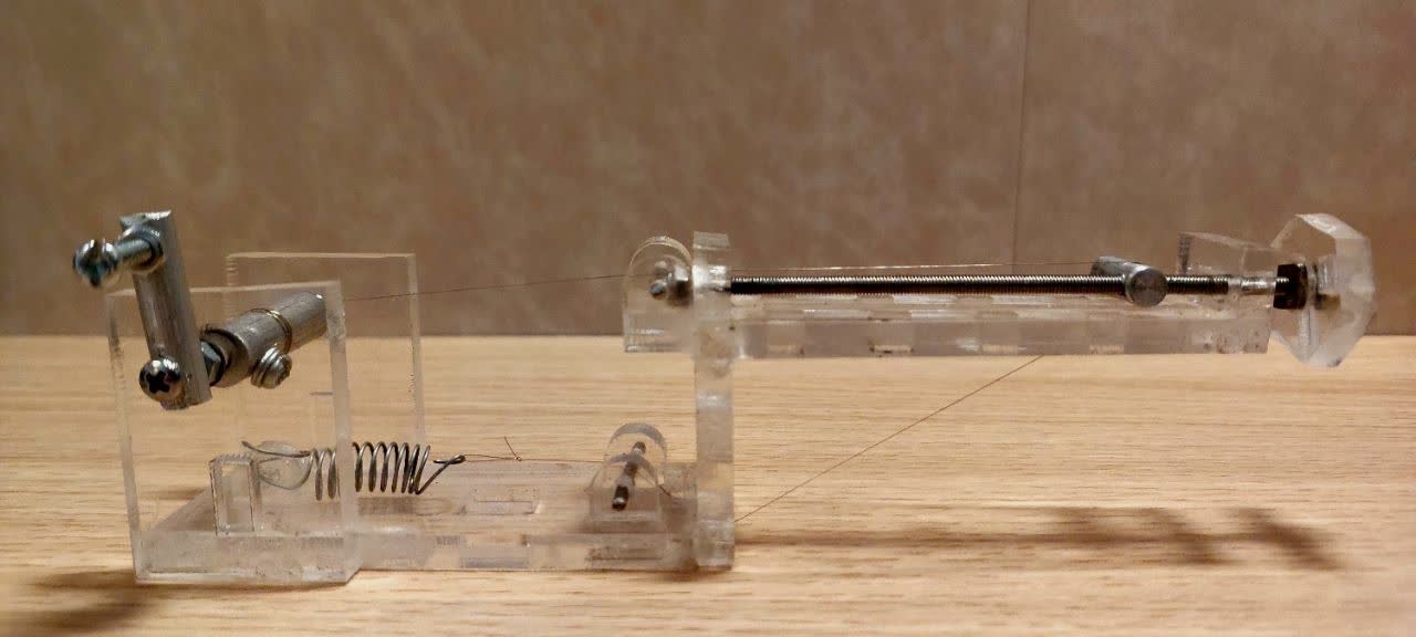 ثبت اختراع ابزار قابل‌تنظیم برش مورب گل رس توسط هنرمند زرین‌دشتی