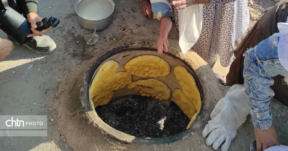 برگزاری جشنواره نان تنوری در شهرستان شهربابک