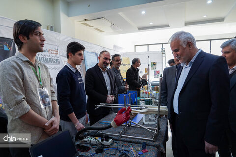 نمایشگاه پژوهش و فناوری استان همدان افتتاح شد