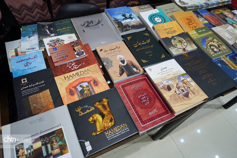 نمایشگاه پژوهش و فناوری استان همدان افتتاح شد