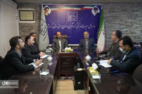 تسهیل ارسال صنایع‌دستی کرمانشاه با همکاری اداره‌کل پست استان