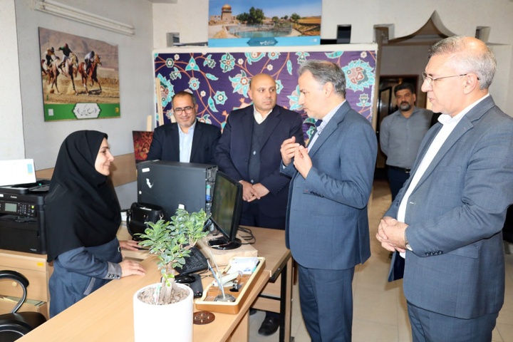 تجلیل از همکار توان‌یاب اداره‌کل به مناسبت روز افراد دارای معلولیت