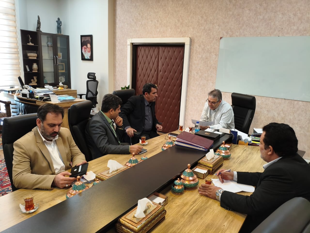 تسریع در توسعه گردشگری غرب و جنوب کشور/ بررسی پرونده‌های ملی قروه، دهگلان و سپیدان با حضور معاون وزیر میراث‌فرهنگی