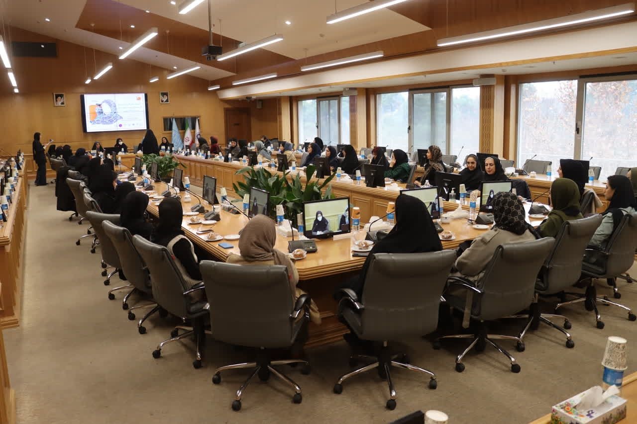 فعالیت بیش از ۶ هزار بانو در حوزه صنایعدستی خراسان رضوی