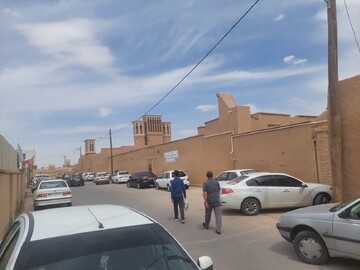 رویِ وا؛ مَثَل پذیرش گردشگر در شهرهای تاریخی