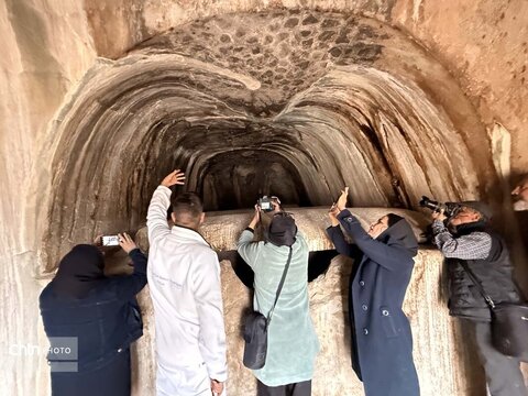 خبرنگاران در تخت جمشید