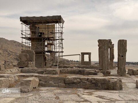 خبرنگاران در تخت جمشید
